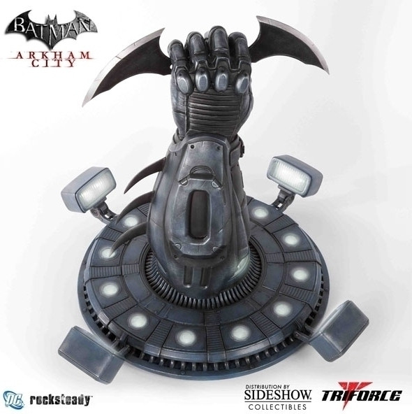 Image of Batman Arkham City: Batarang Full Scale Replica