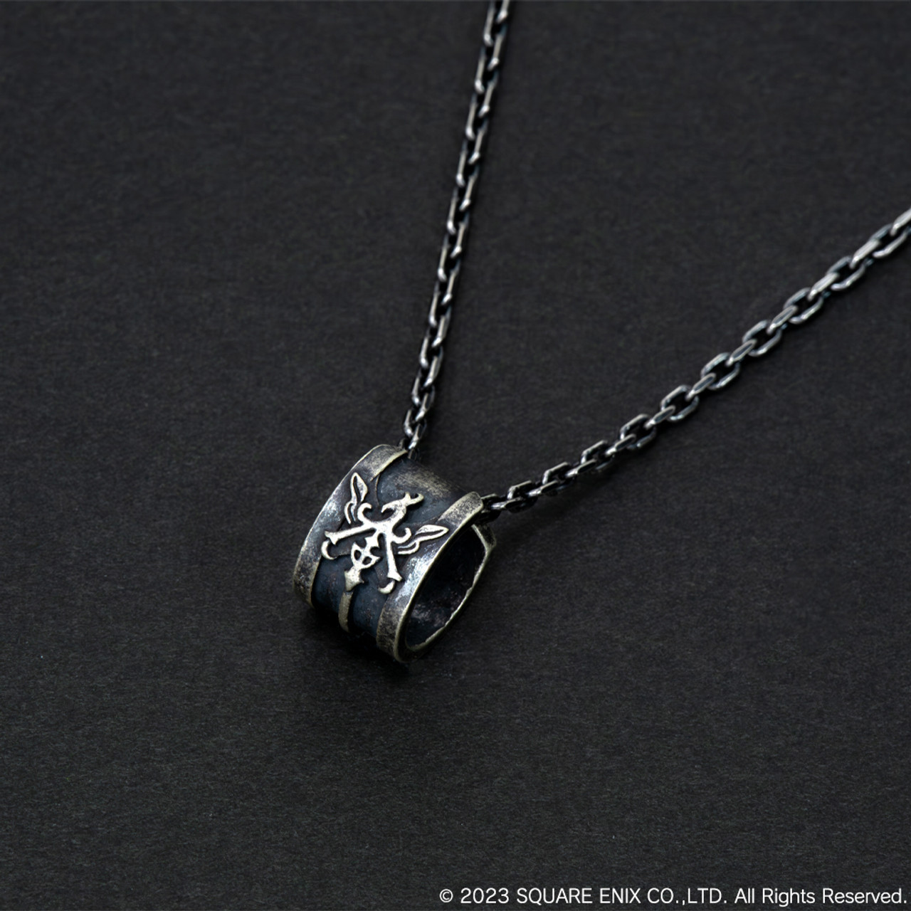 Final Fantasy XVI Necklace - House Rosfield Silver Ear Cuff Pendant afbeelding