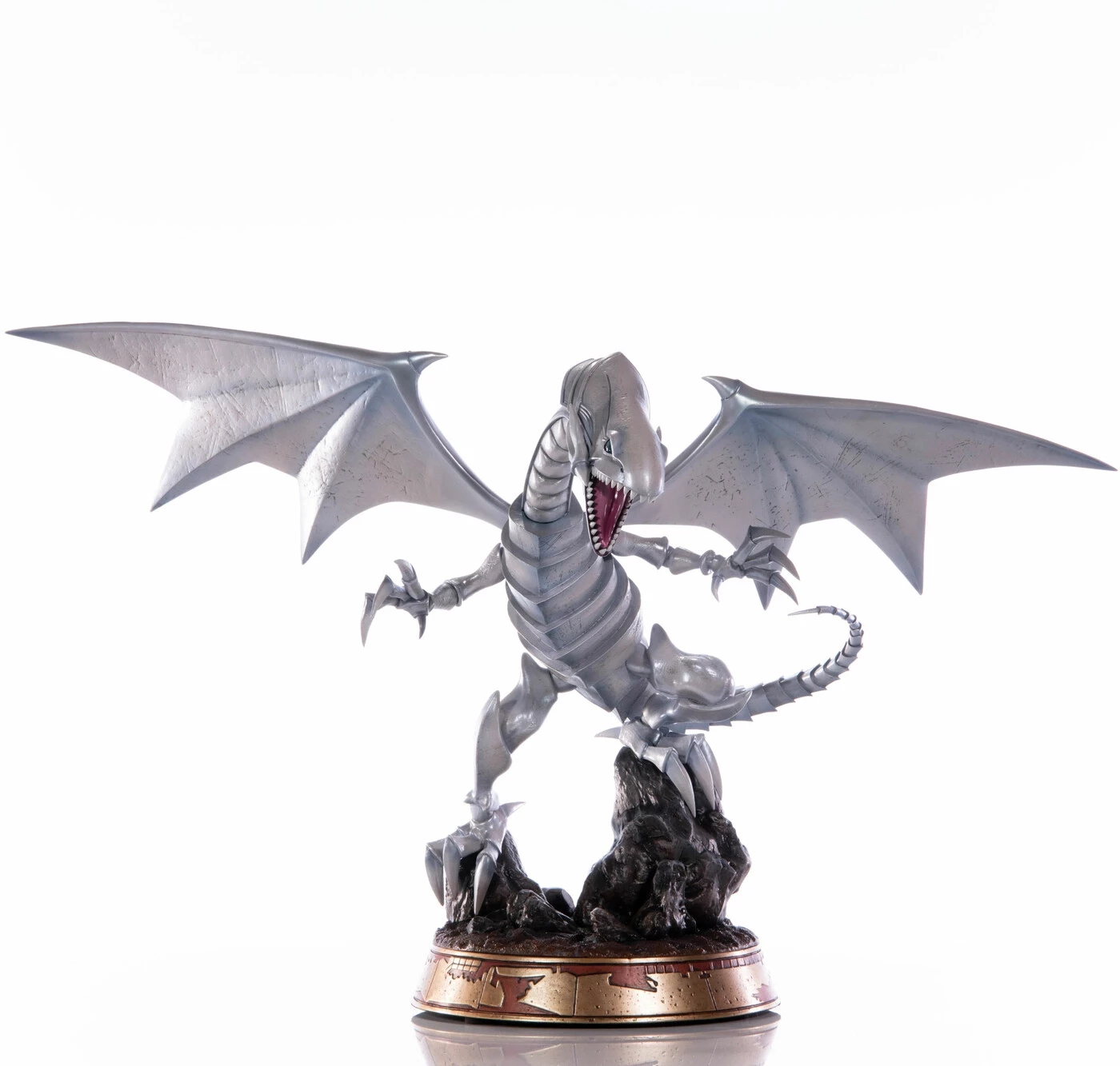 Yu-Gi-Oh: Blue-Eyes White Dragon White Edition PVC Statue