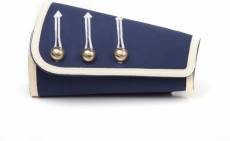 Assassin's Creed Unity Blue Military Cuff Wristband voor de Merchandise kopen op nedgame.nl