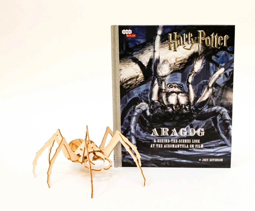 Harry Potter Incredibuild Deluxe Book and Model Set - Aragog voor de Merchandise kopen op nedgame.nl
