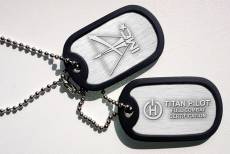 Titanfall Pilot Dog Tags voor de Merchandise kopen op nedgame.nl