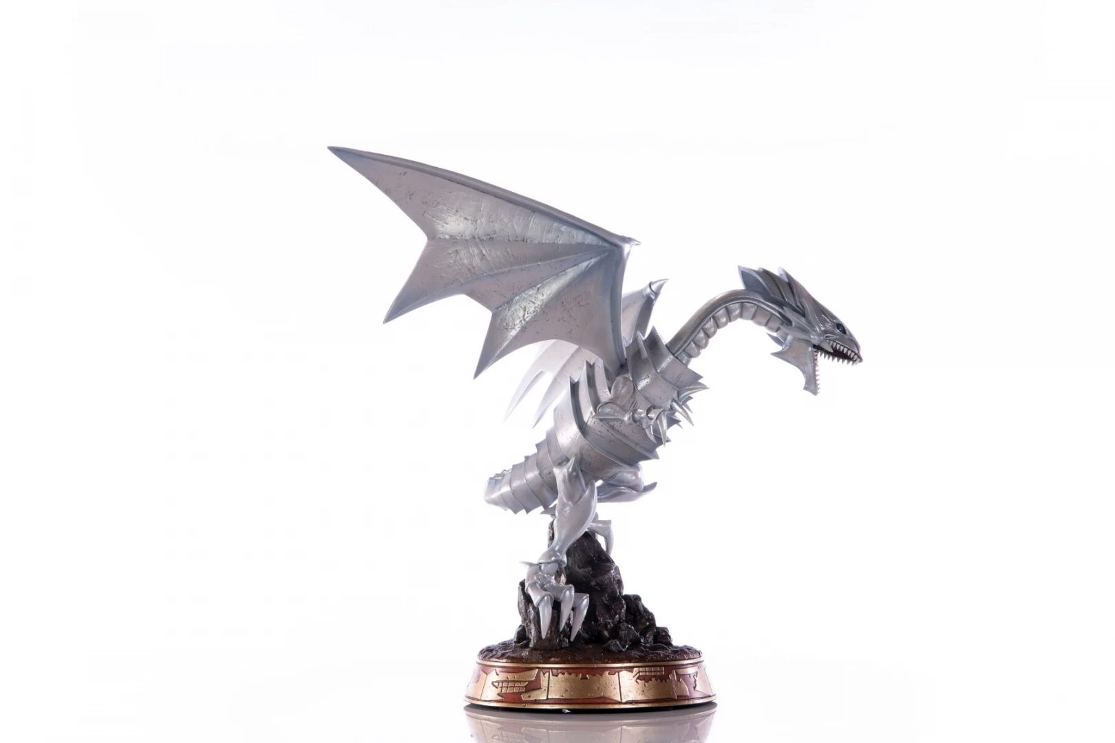 Yu-Gi-Oh! Blue-Eyes White Dragon White Edition PVC Statue voor de Merchandise kopen op nedgame.nl
